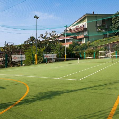 Residenz La Selva Studio-Apartments Гифа Екстериор снимка