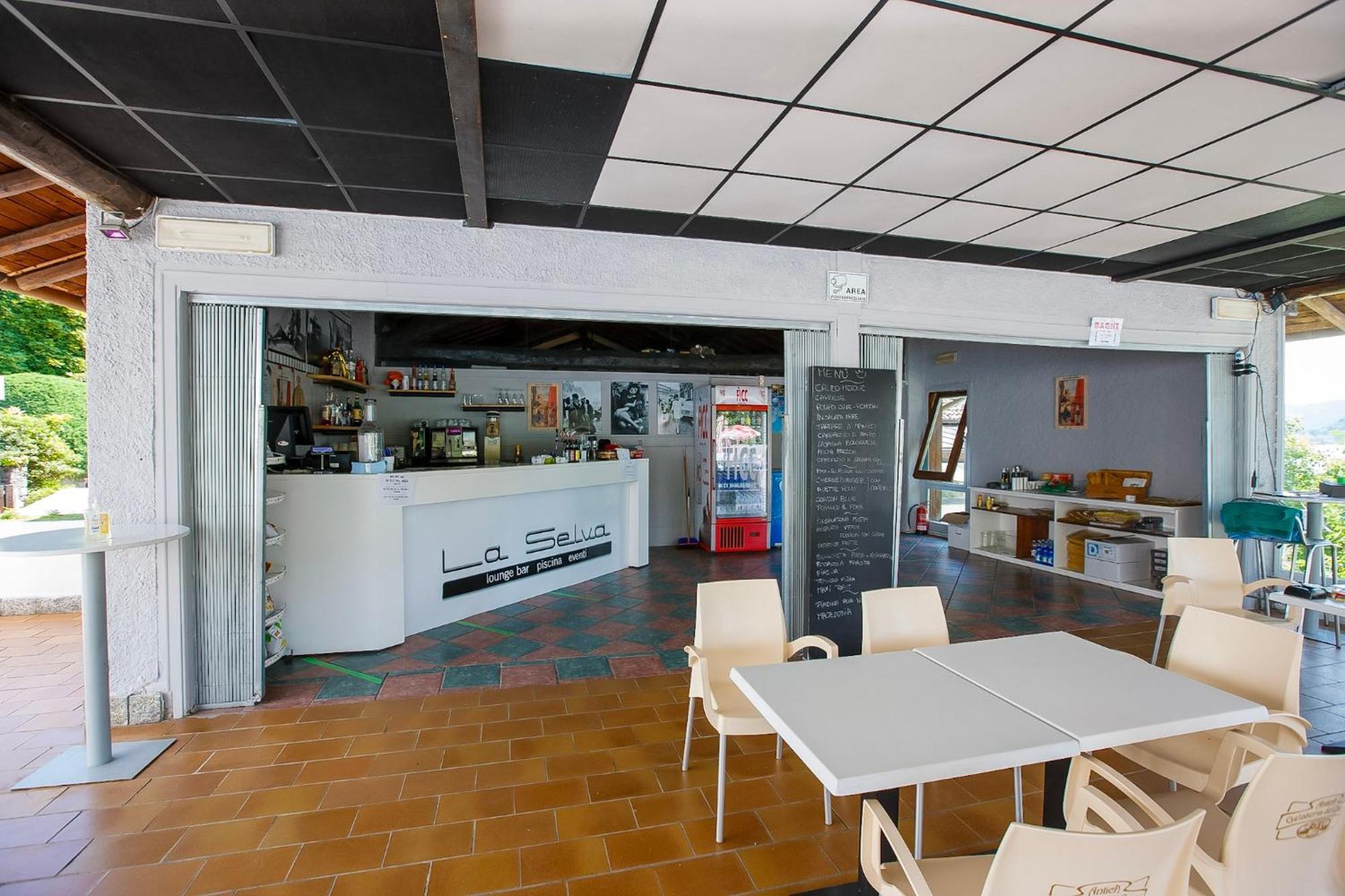 Residenz La Selva Studio-Apartments Гифа Екстериор снимка