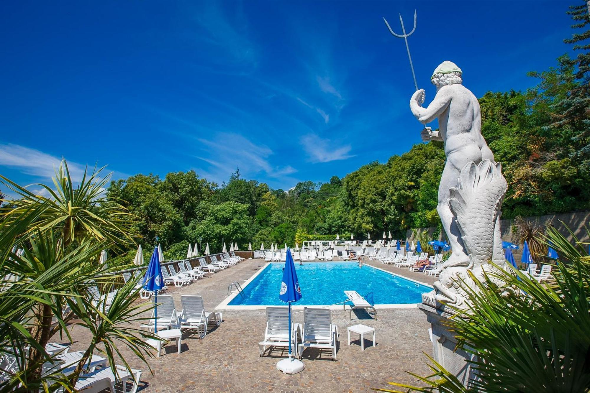 Residenz La Selva Studio-Apartments Гифа Екстериор снимка