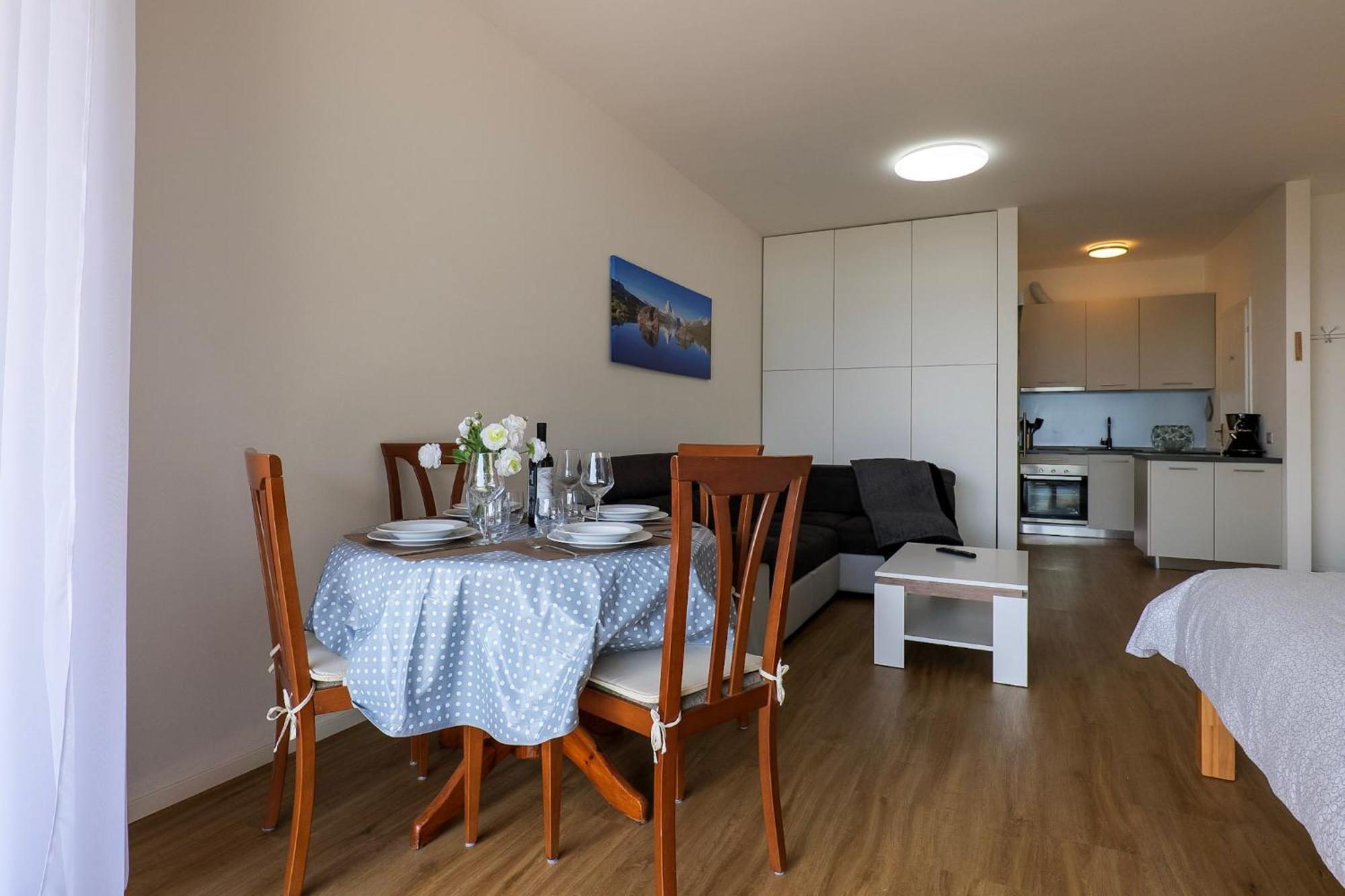 Residenz La Selva Studio-Apartments Гифа Стая снимка