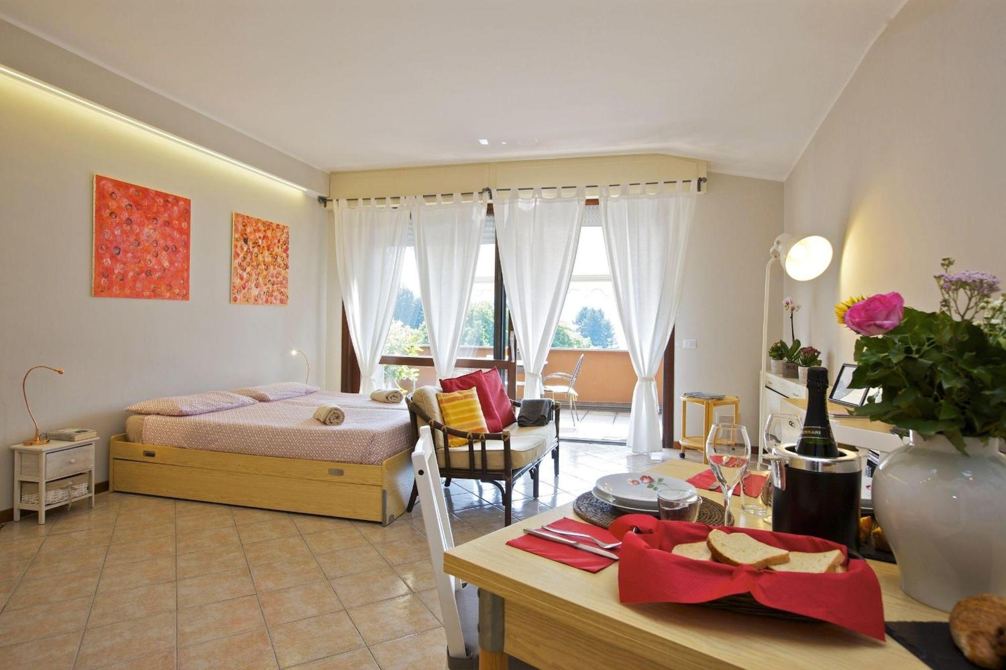 Residenz La Selva Studio-Apartments Гифа Стая снимка